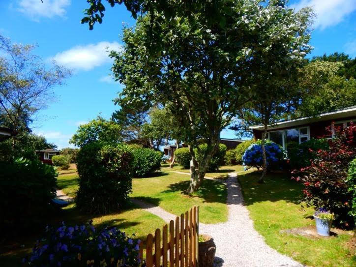 Mount Hawke Holiday Bungalows Porthtowan Extérieur photo